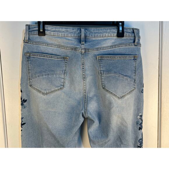 Driftwood Gizelle Jeans Size 29 High Rise Cropped Floral Embroidered Distressed - Picture 7 of 9